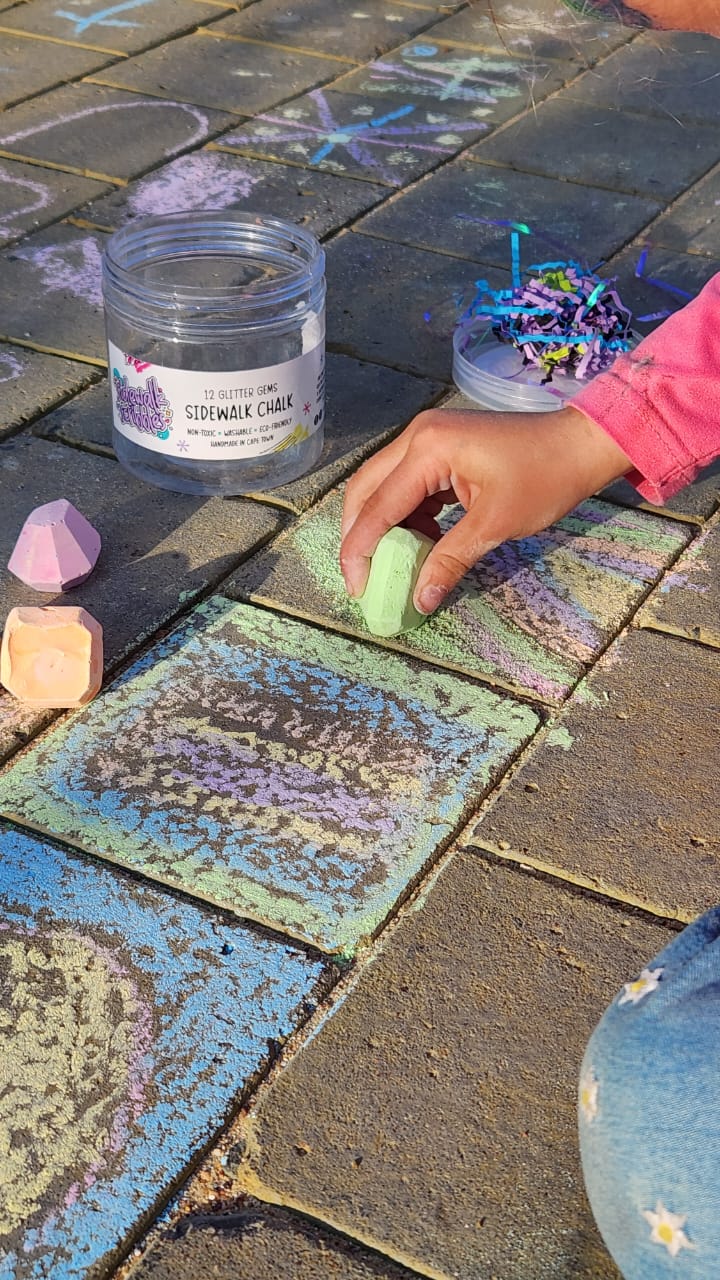 Sidewalk Scribbles - GLITTER GEMS SIDEWALK CHALK SET