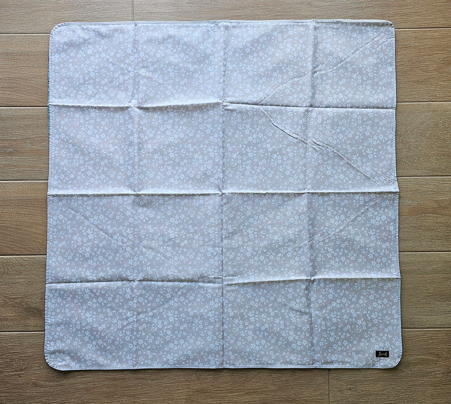Non slip spill and play mat - Nude