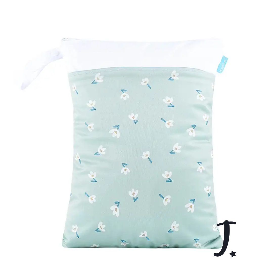 Small white flowers medium wet bag