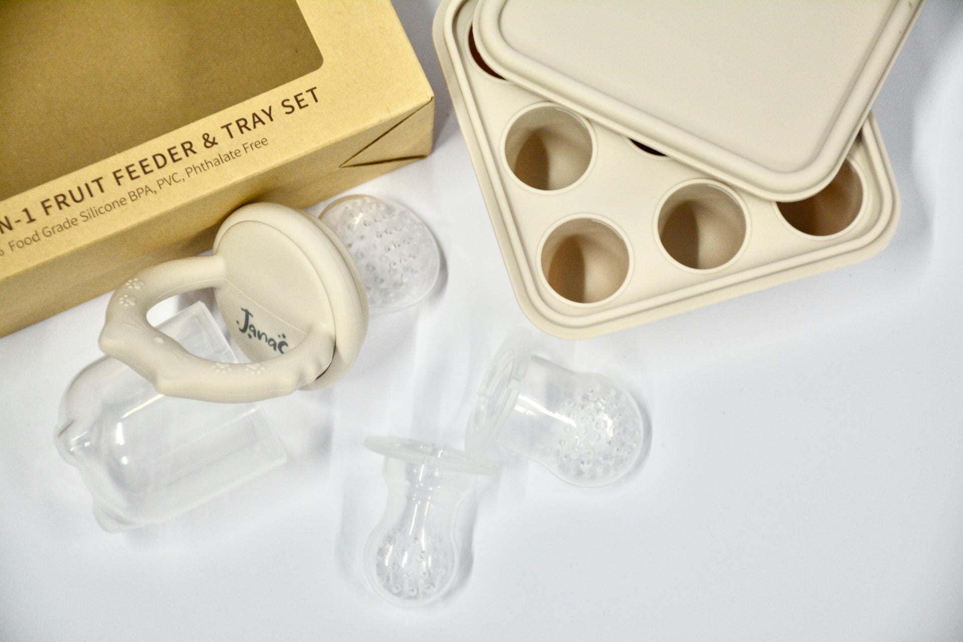 Starting Solids: A Gentle Guide for Parents + How a 2-in-1 Fruit Feeder Can Help