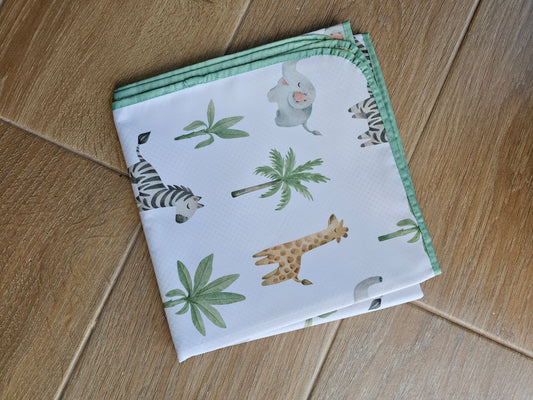 Non slip spill and play mat - Safari