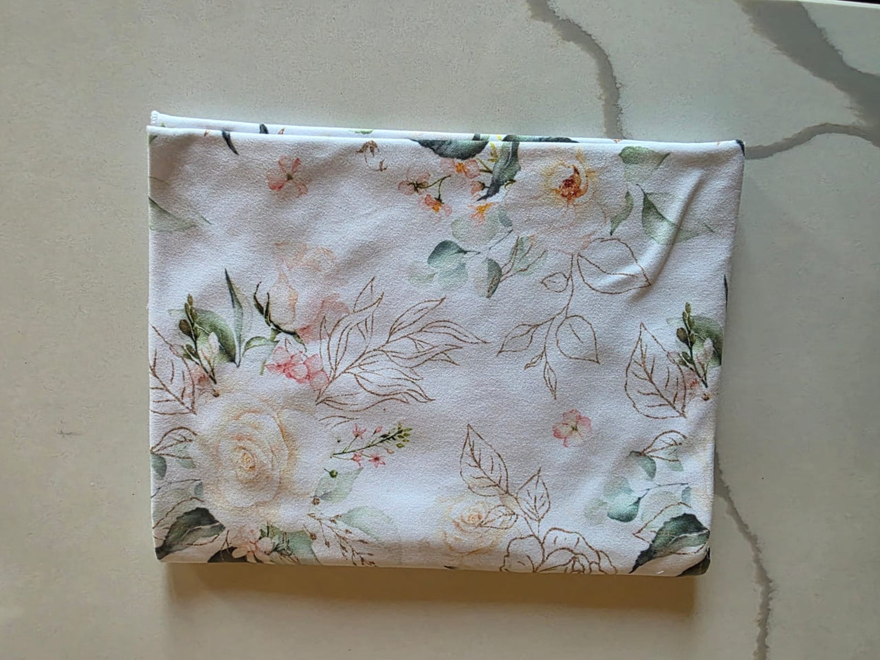 Printed softknit swaddle blanket - Roses