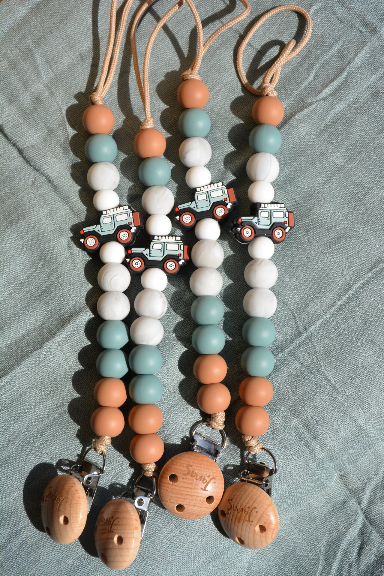 Landy Silicone Dummy Clip