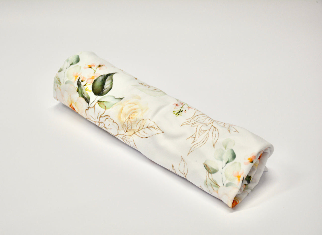 Printed softknit swaddle blanket - Roses
