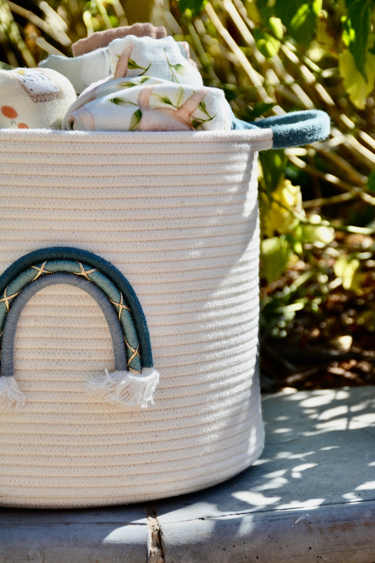Rainbow rope basket - with handles Blue