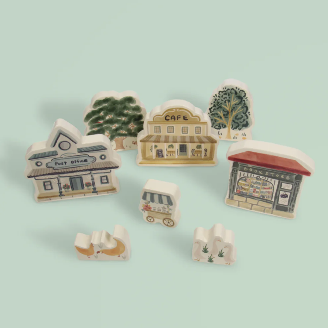 Grow baby Main Street Play Set ~ 8 piece set