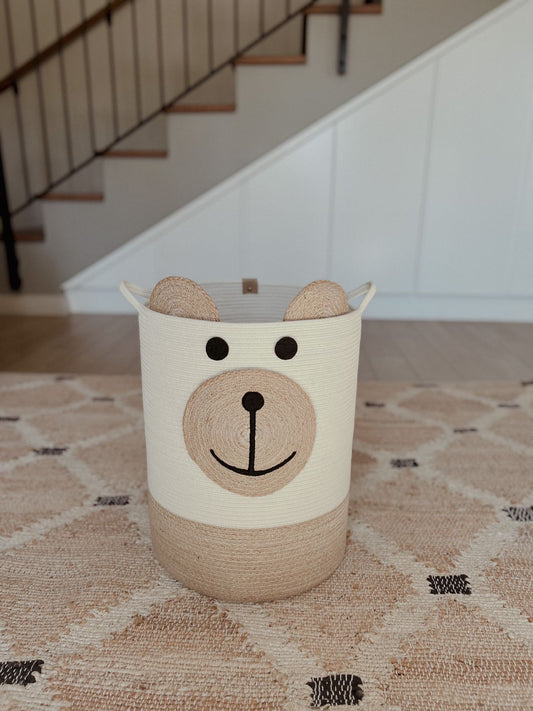 Bear rope laundry basket