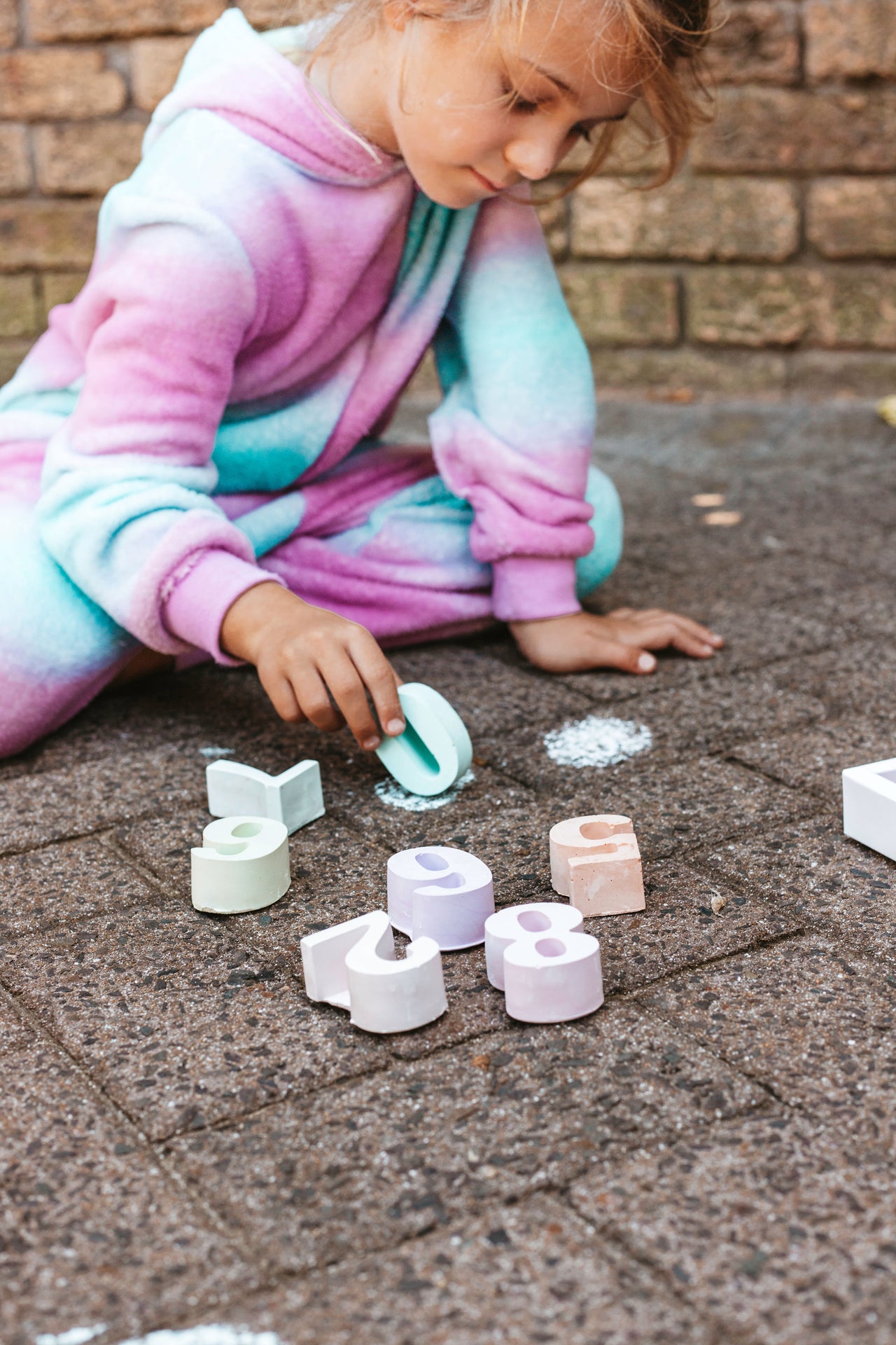 Rainbow Sidewalk chalk - 0-9 numbers