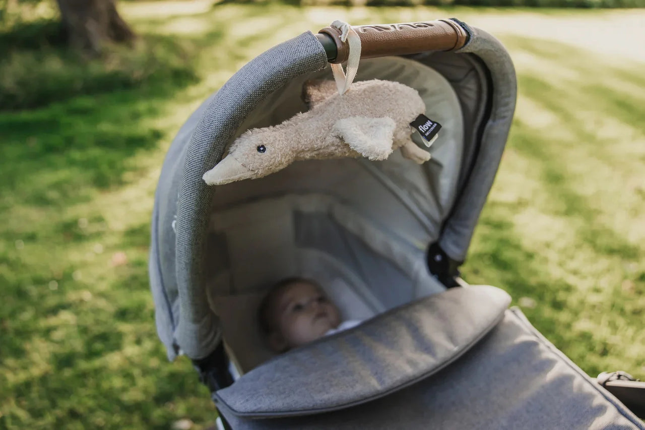 Liva (Oat) - Comforter On-The-Go