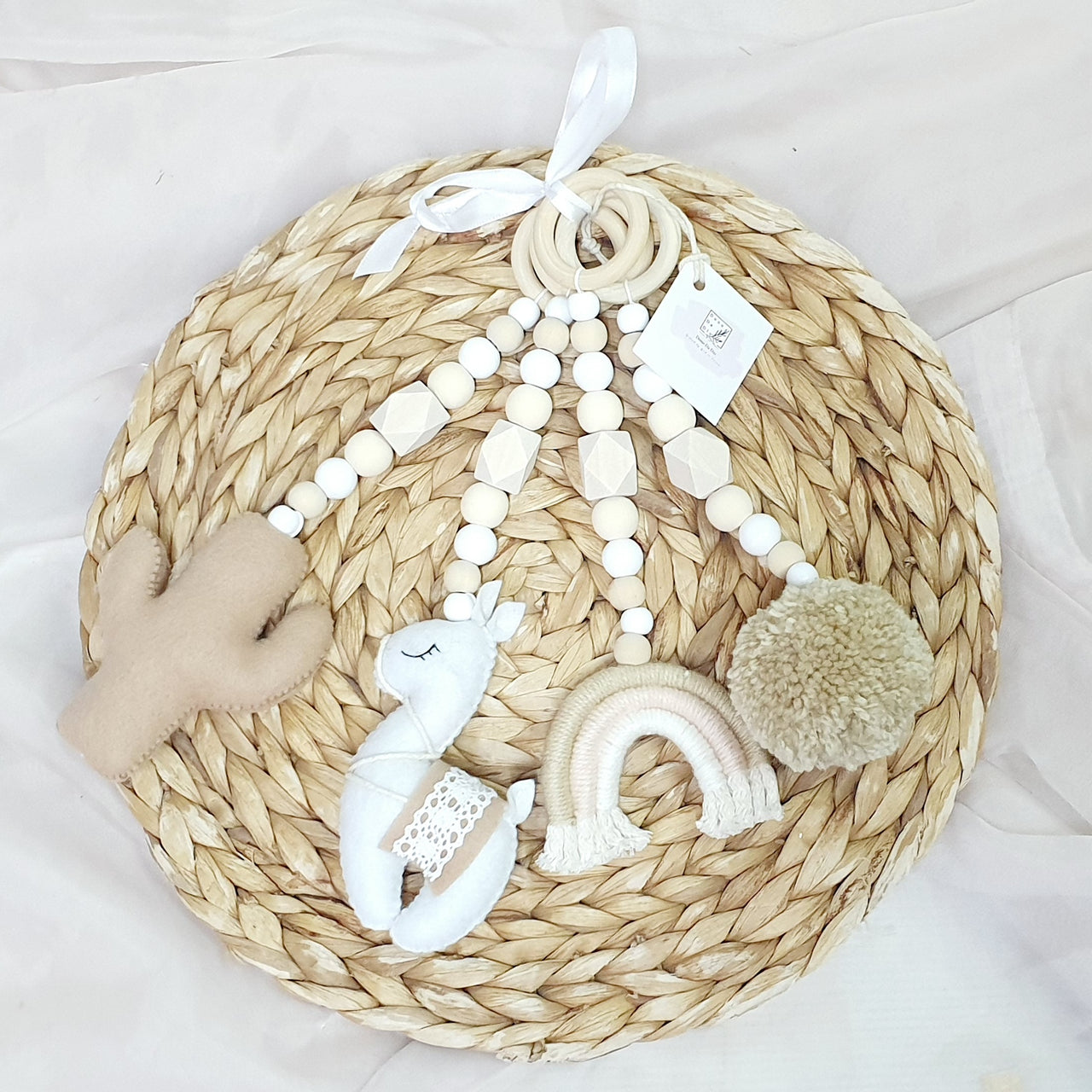 Dono Da Dio - Pom Pom Boho Llama Dangle Set