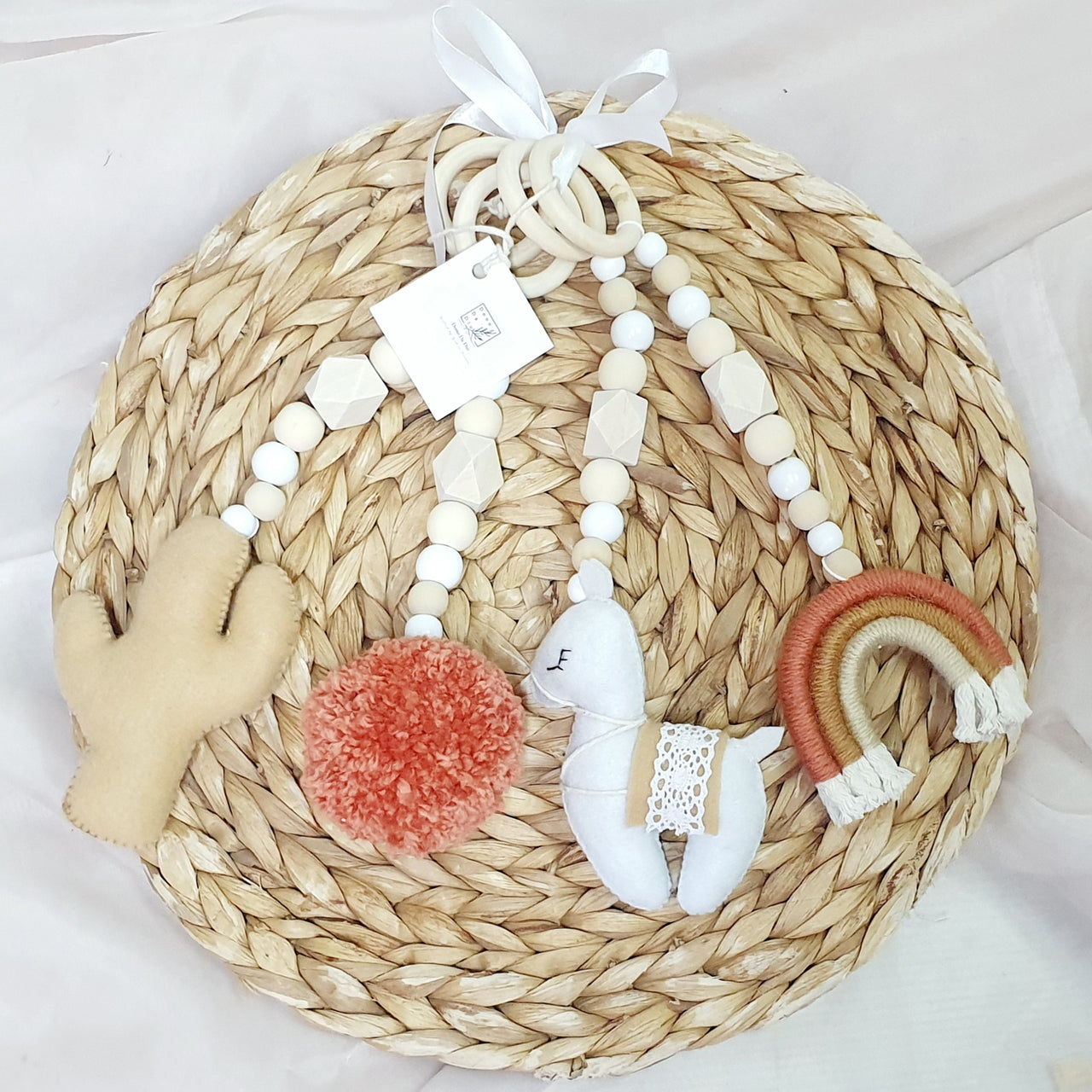 Dono Da Dio - Pom Pom Boho Llama Dangle Set