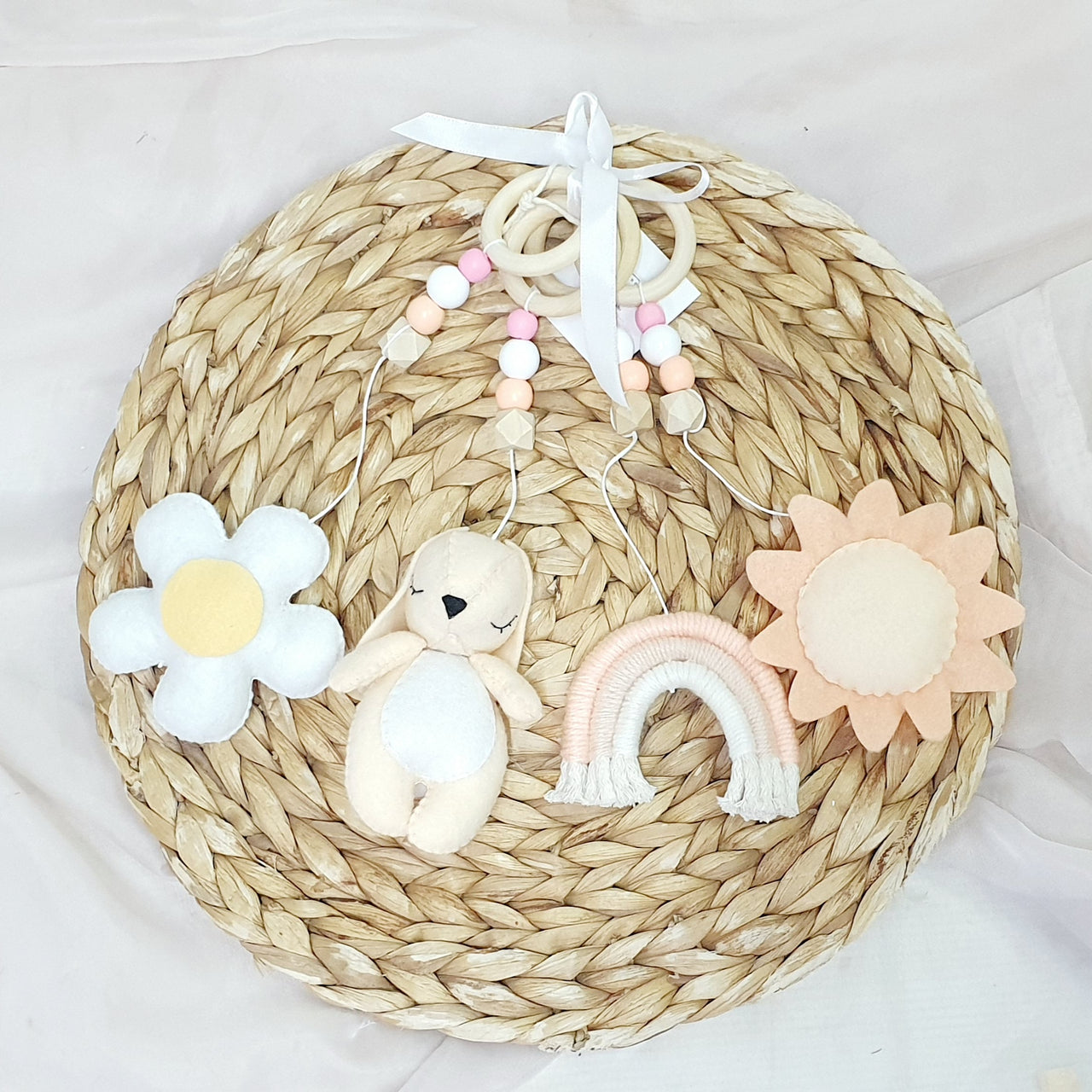 Dono Da Dio - So Sunny Bunny Dangle Set