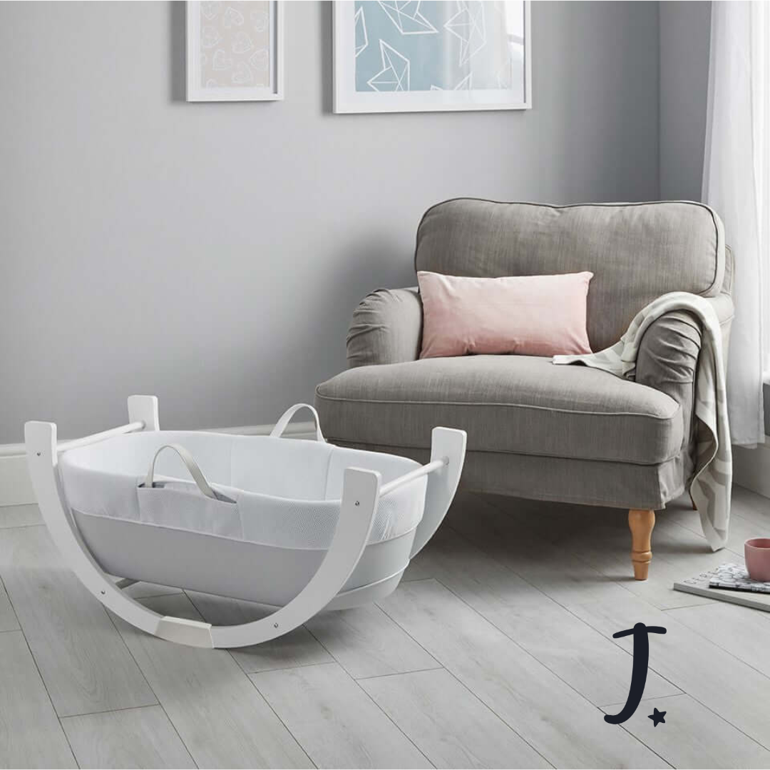 Shnuggle Dreami Moses Basket and Stand