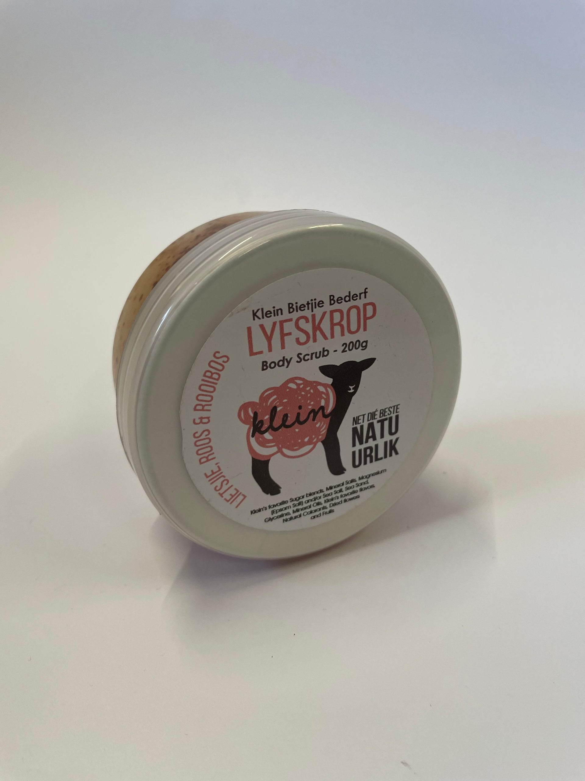 Exfoliating Klein Bederf body scrub