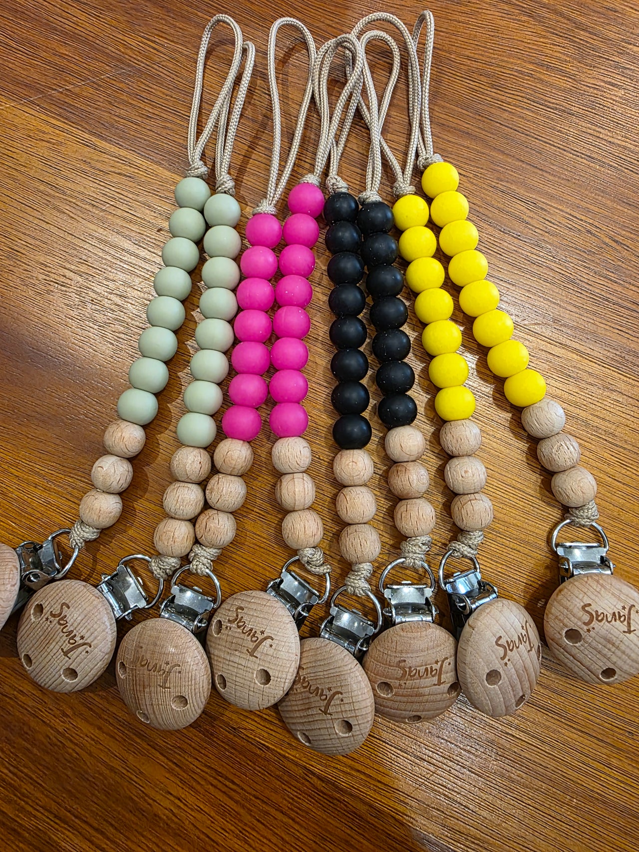 Solid Newborn Dummy Clip