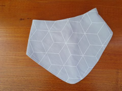 Bib, geometric grey